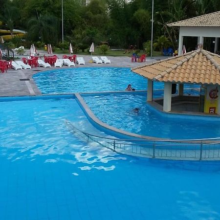 Golden Dolphin Express 5Pessoas Mais 1 Crianca Ate 5 Anos Com Toalhas E Roupas De Cama,Lencois, Travesseiros E Fronhas E 3 Parques Aquaticos Termais Limpeza Impostos E Taxas Ja Incluso Caldas Novas Dış mekan fotoğraf