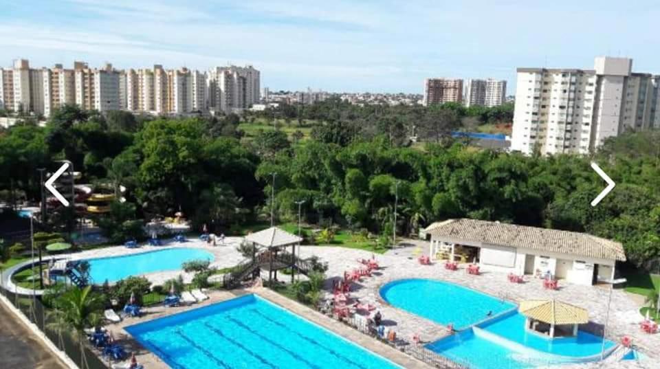 Golden Dolphin Express 5Pessoas Mais 1 Crianca Ate 5 Anos Com Toalhas E Roupas De Cama,Lencois, Travesseiros E Fronhas E 3 Parques Aquaticos Termais Limpeza Impostos E Taxas Ja Incluso Caldas Novas Dış mekan fotoğraf